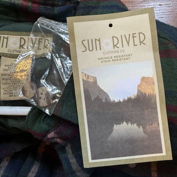 Sun River Plaid Quilted Flannel Shacket Jacket Green Blue Red Size M NWT - Picture 10 of 10